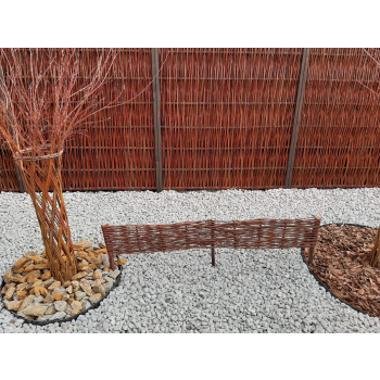 Płotek wiklinowy– rabatka 120×20 cm
